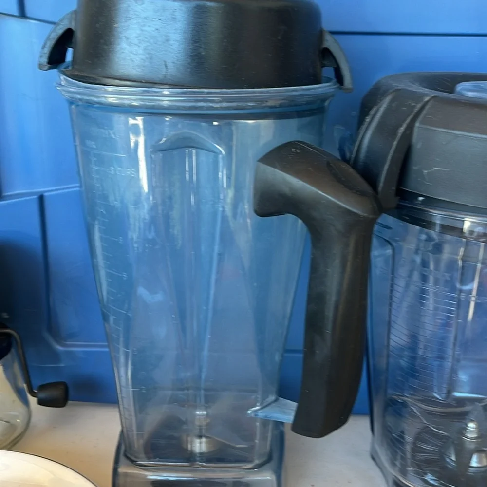 Vitamix containers one low profile one tall - Picture 3 of 6